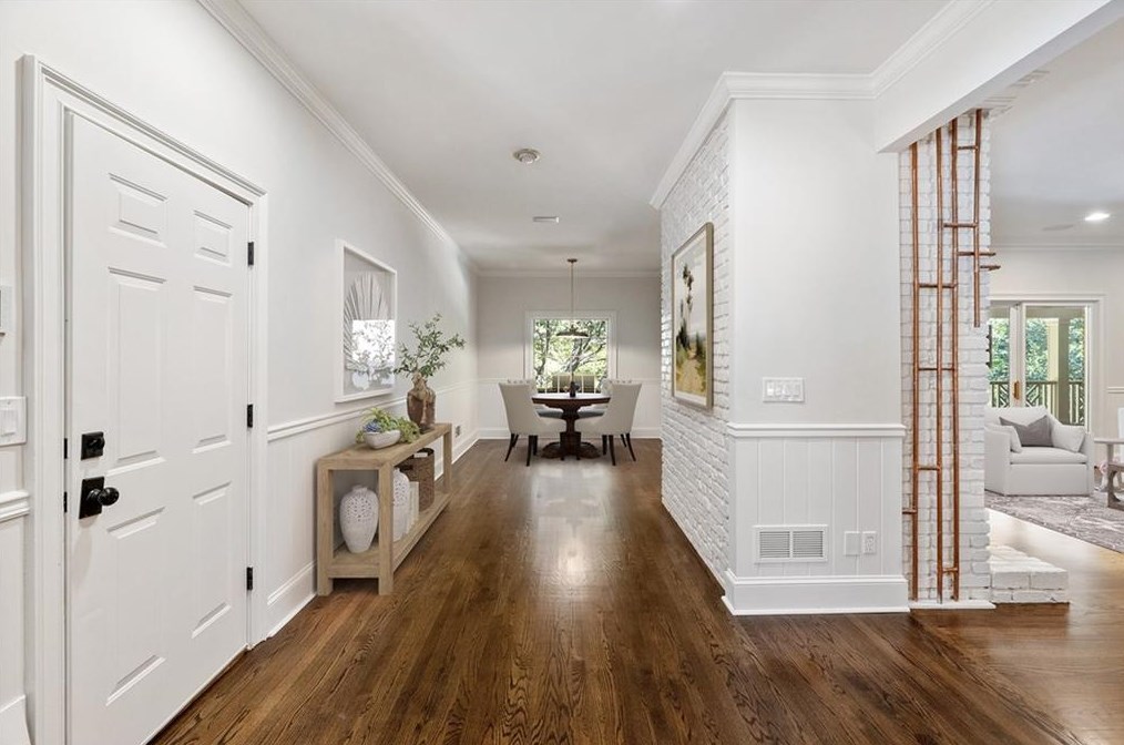 6000 Winterthur Rdg, Atlanta GA  30328-4629 exterior