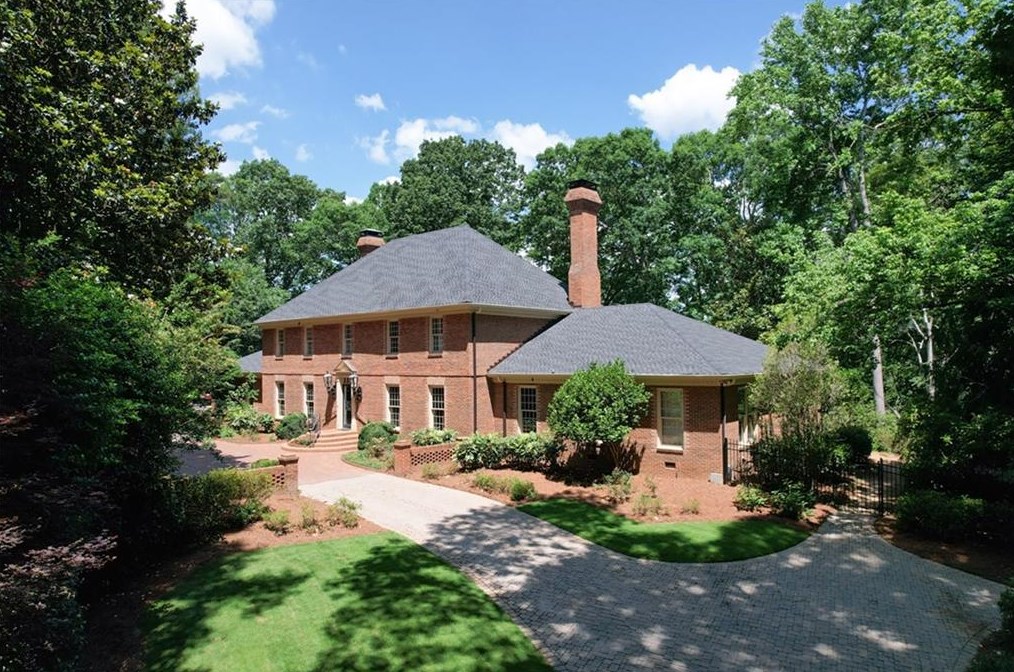 6000 Winterthur Rdg, Atlanta GA  30328-4629 exterior