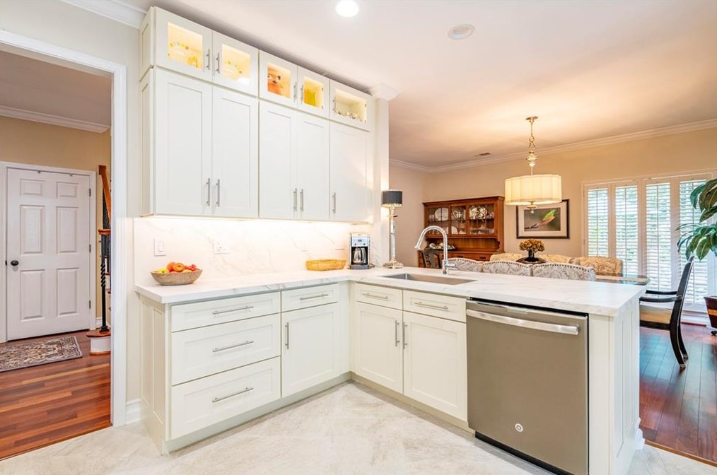 1859 Fox Chapel Dr, Smyrna GA  30080-6383 exterior