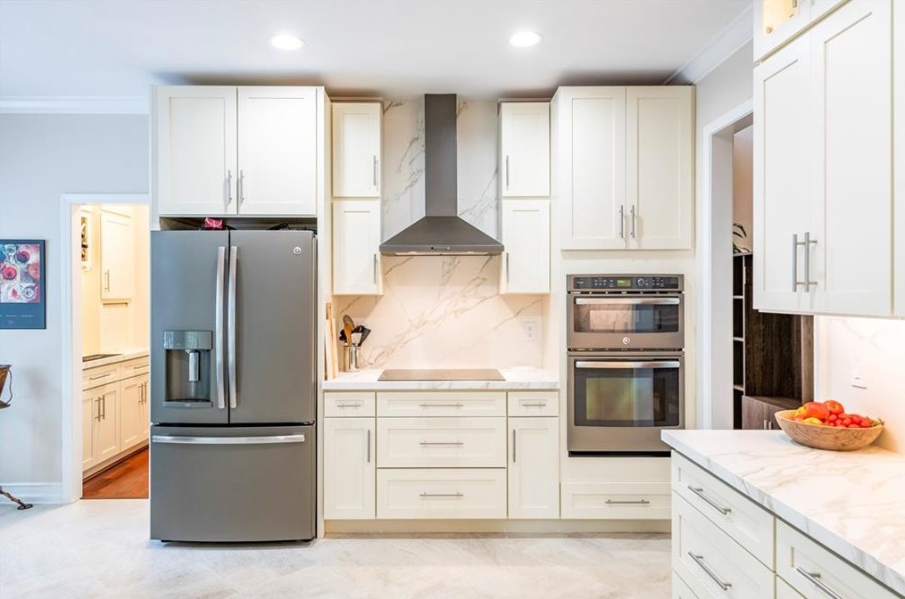 1859 Fox Chapel Dr, Smyrna GA  30080-6383 exterior