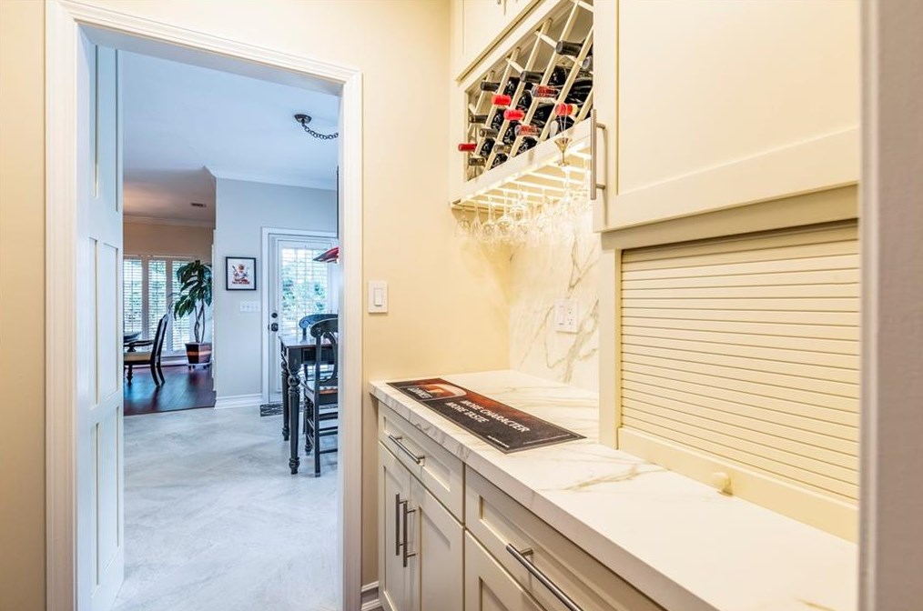 1859 Fox Chapel Dr, Smyrna GA  30080-6383 exterior