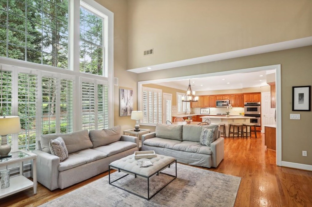 2075 Wrights Ml Cir, Atlanta GA  30324-2792 exterior