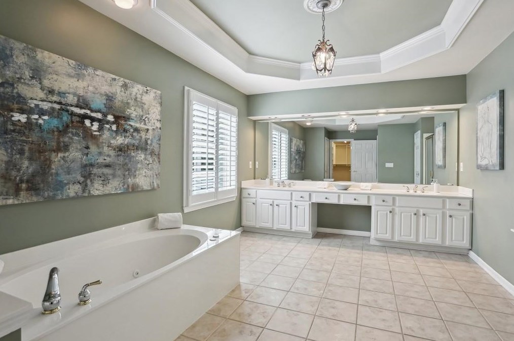 2075 Wrights Ml Cir, Atlanta GA  30324-2792 exterior