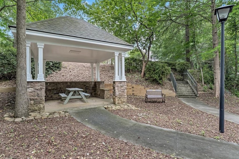 1229 Whitshire Way, Alpharetta GA 30004-4978 exterior