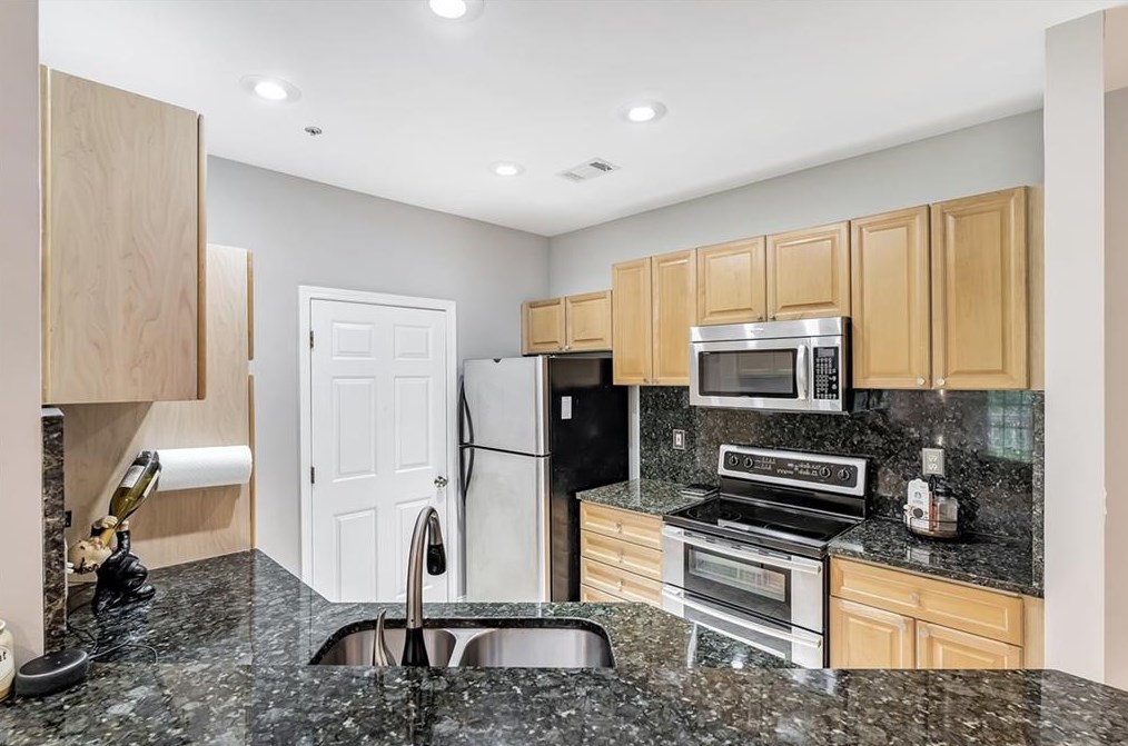 1229 Whitshire Way, Alpharetta GA 30004-4978 exterior