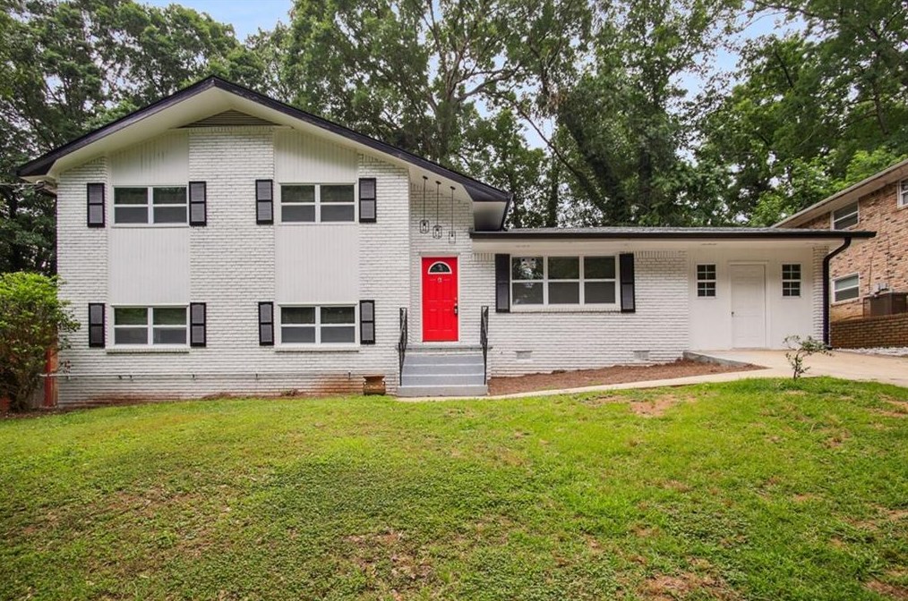 2470 Glenrock Dr, Decatur GA  30032-5856 exterior