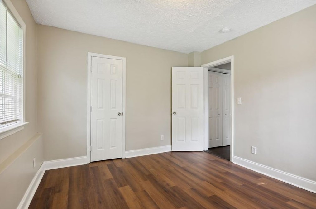 1829 Venetian Dr, Atlanta GA 30311-4031 exterior