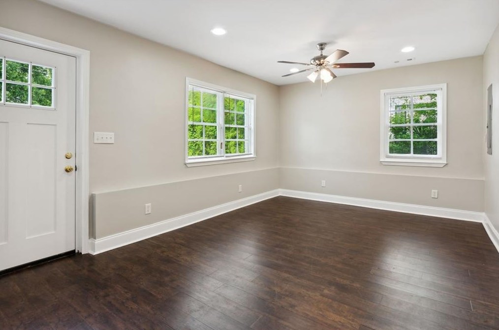 1829 Venetian Dr, Atlanta GA 30311-4031 exterior