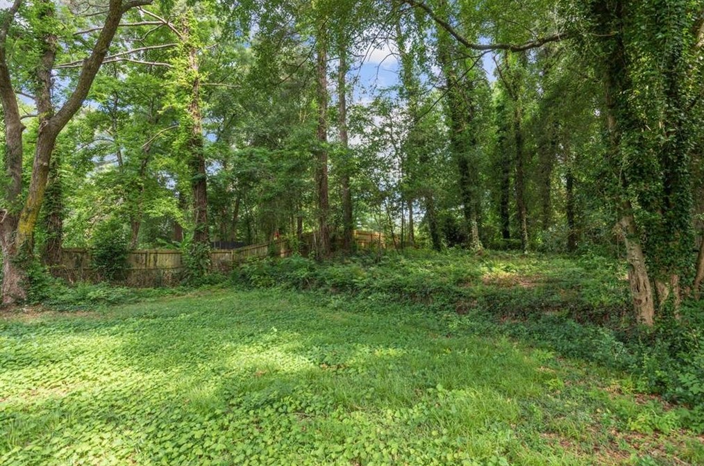 1829 Venetian Dr, Atlanta GA 30311-4031 exterior