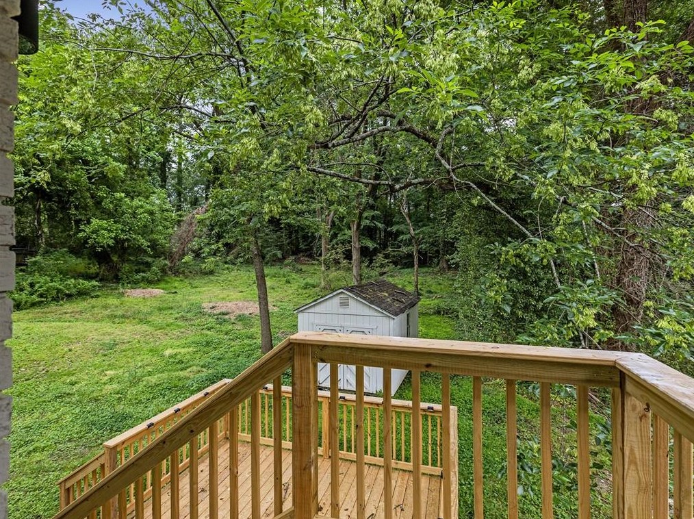 495 Wood Dr, Atlanta GA  30318-6155 exterior