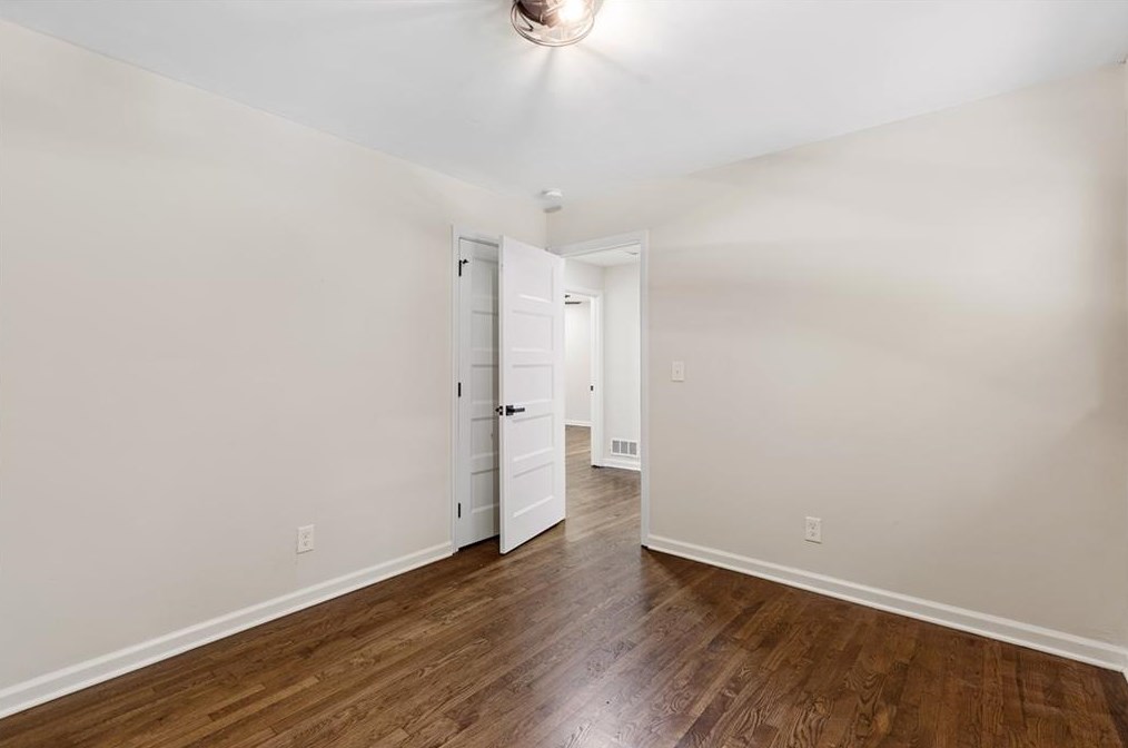 495 Wood Dr, Atlanta GA  30318-6155 exterior