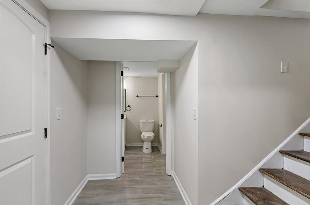 495 Wood Dr, Atlanta GA  30318-6155 exterior