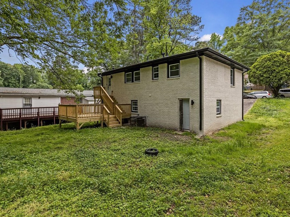 495 Wood Dr, Atlanta GA  30318-6155 exterior