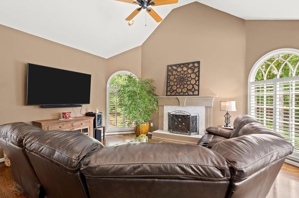 9350 Nesbit Lk Dr, Alpharetta GA 30022-4019 exterior