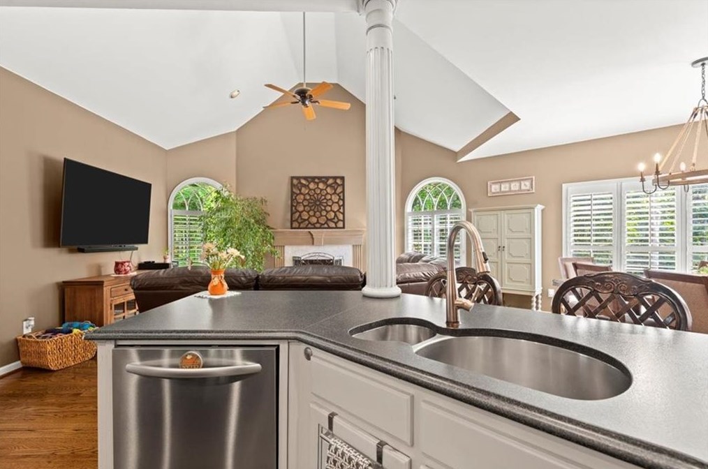 9350 Nesbit Lk Dr, Alpharetta GA 30022-4019 exterior