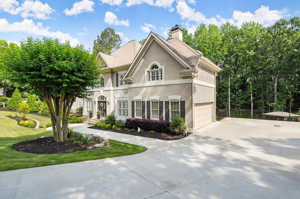 9350 Nesbit Lk Dr, Alpharetta GA 30022-4019 exterior