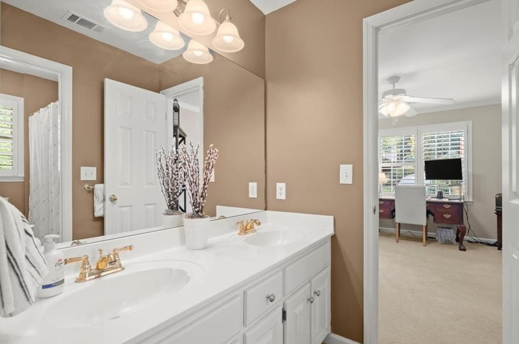 9350 Nesbit Lk Dr, Alpharetta GA 30022-4019 exterior