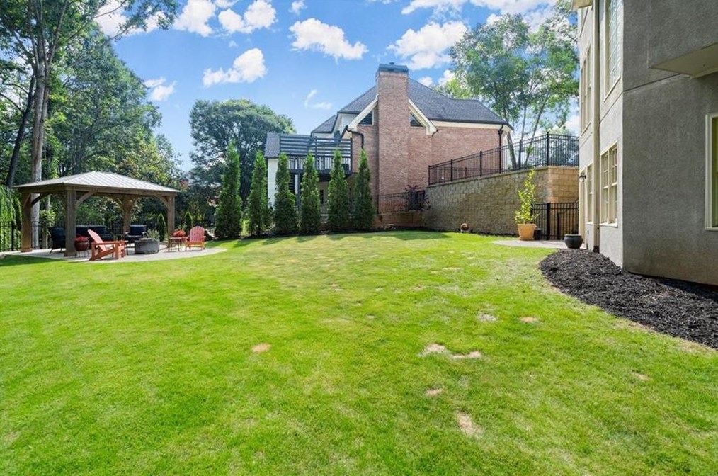 9350 Nesbit Lk Dr, Alpharetta GA 30022-4019 exterior