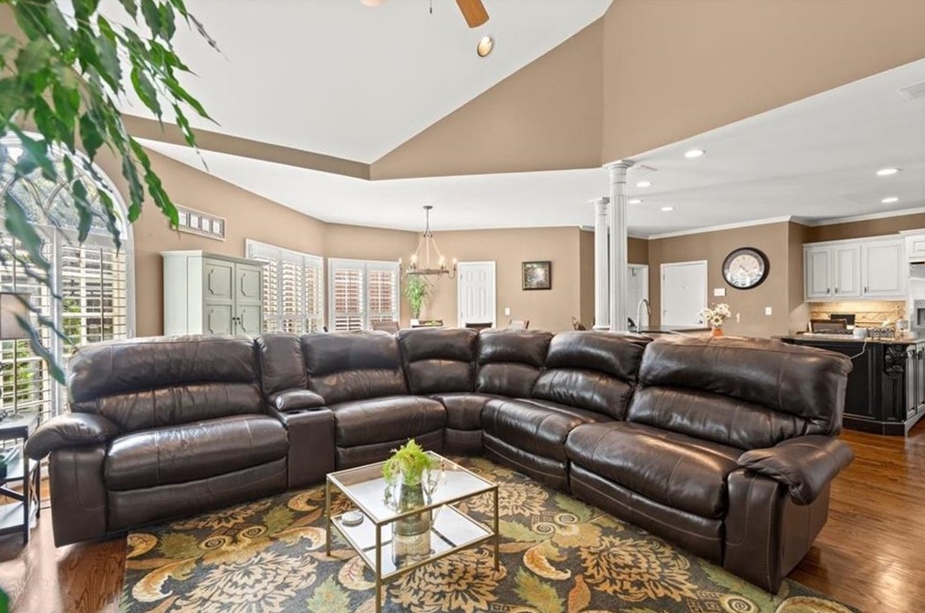 9350 Nesbit Lk Dr, Alpharetta GA 30022-4019 exterior