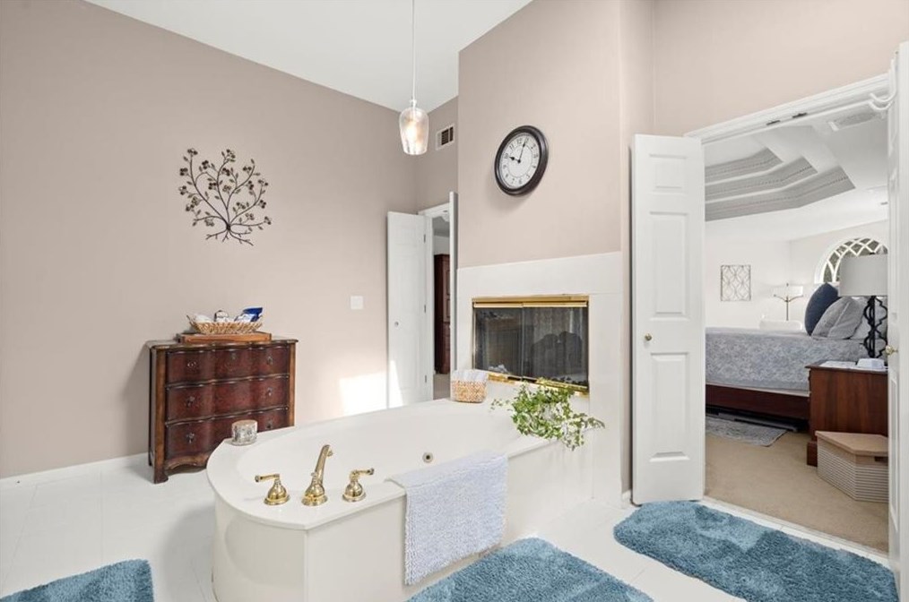 9350 Nesbit Lk Dr, Alpharetta GA 30022-4019 exterior