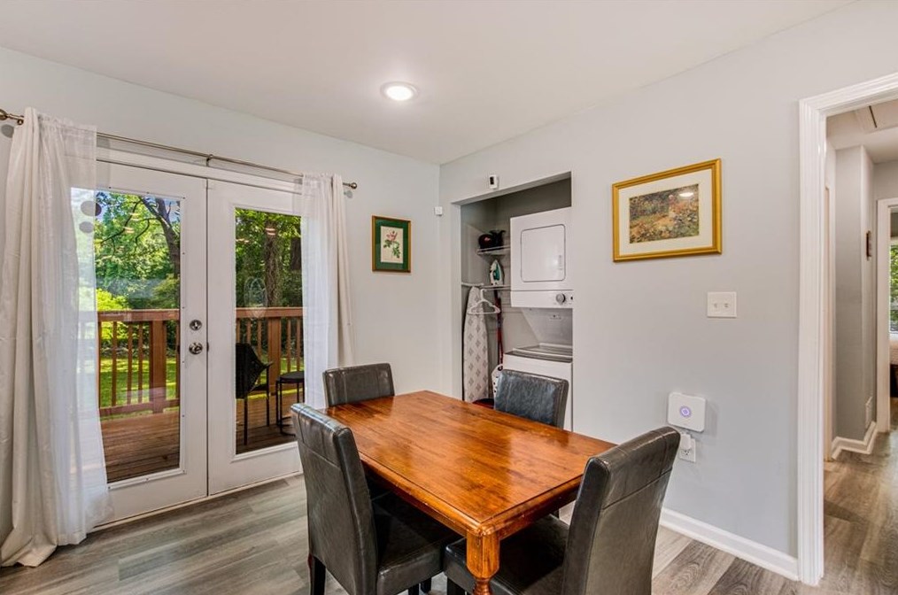 1568 Woodland Cir, Atlanta GA  30344-2740 exterior