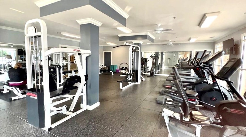 10 Perimeter Summit Blvd, Atlanta GA  30319-1496 exterior