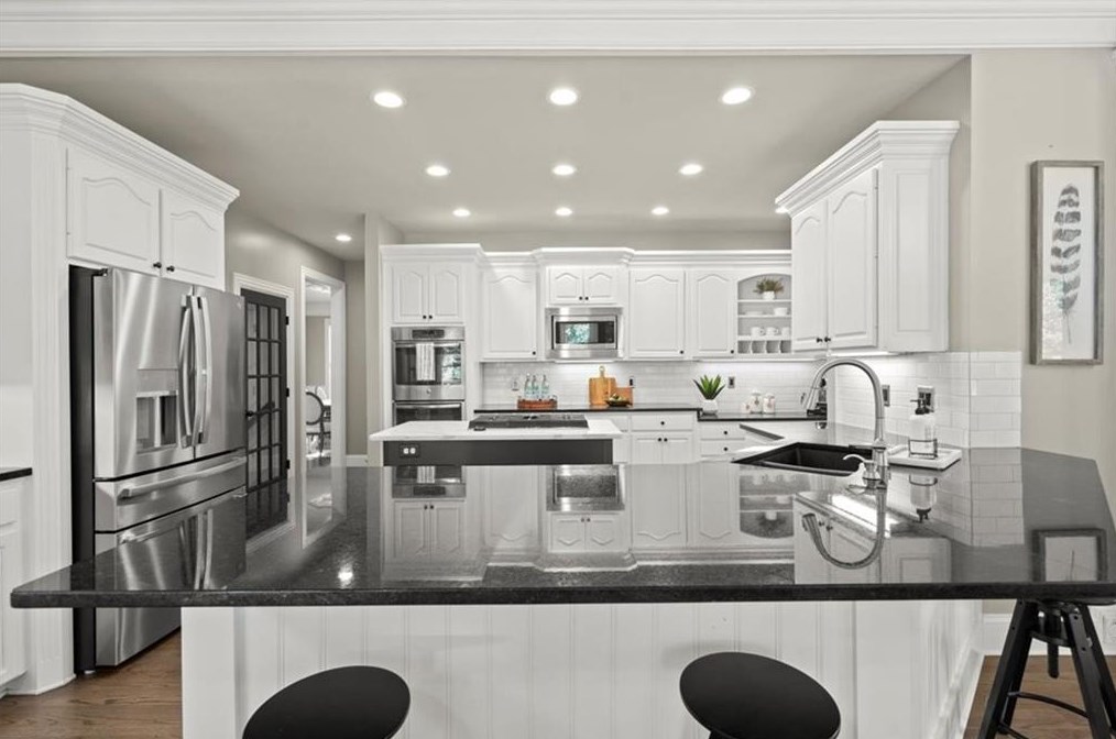 12150 Mdw Ln, Alpharetta GA 30005-7262 exterior