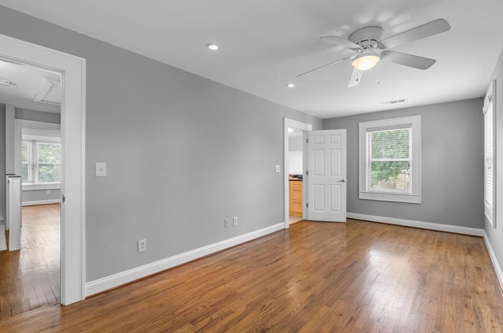 2595 Woodland Cir, Atlanta GA  30344-2738 exterior