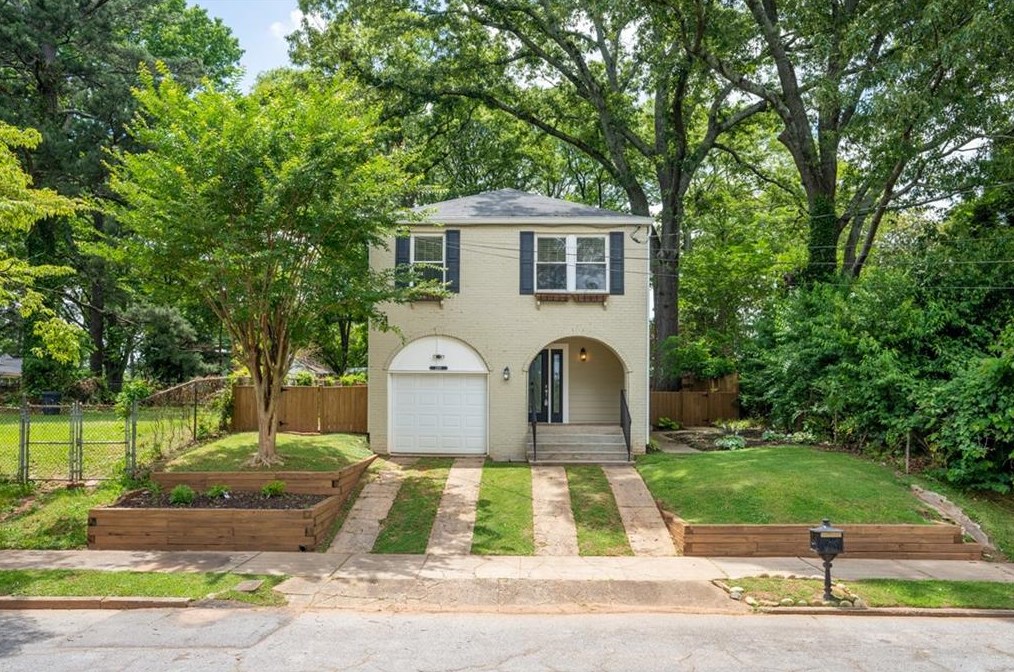 2595 Woodland Cir, Atlanta GA  30344-2738 exterior