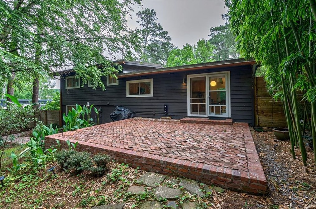 3676 Northlake Dr, Atlanta GA 30341 exterior