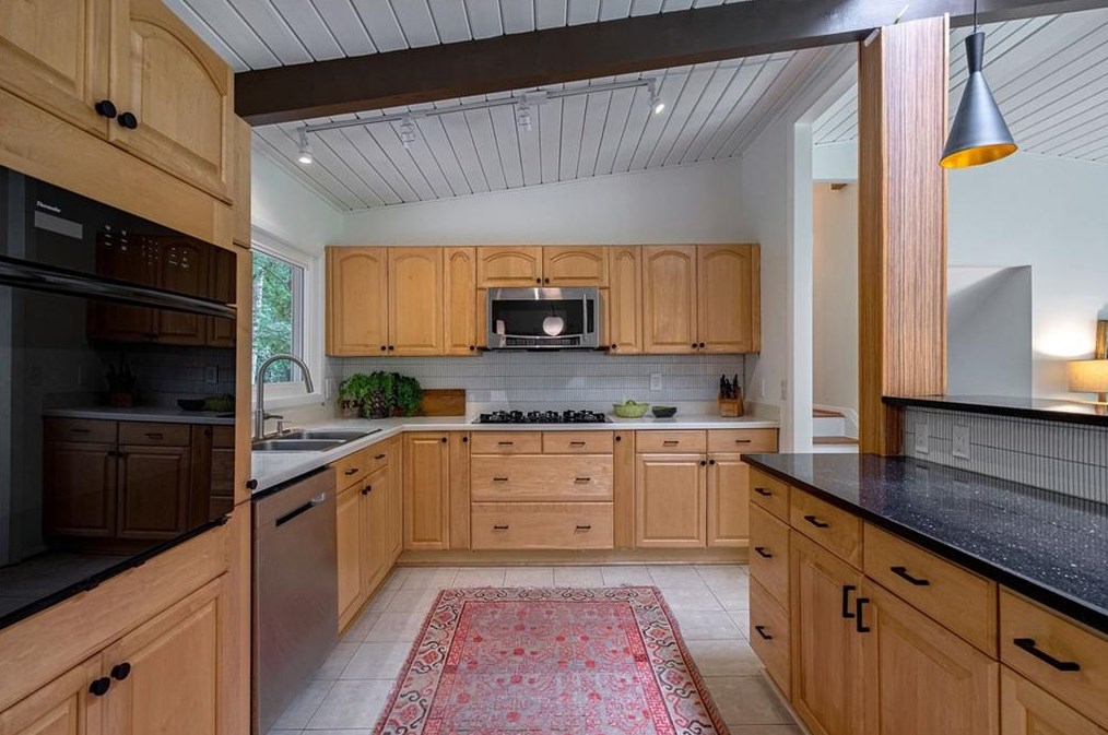 3676 Northlake Dr, Atlanta GA 30341 exterior