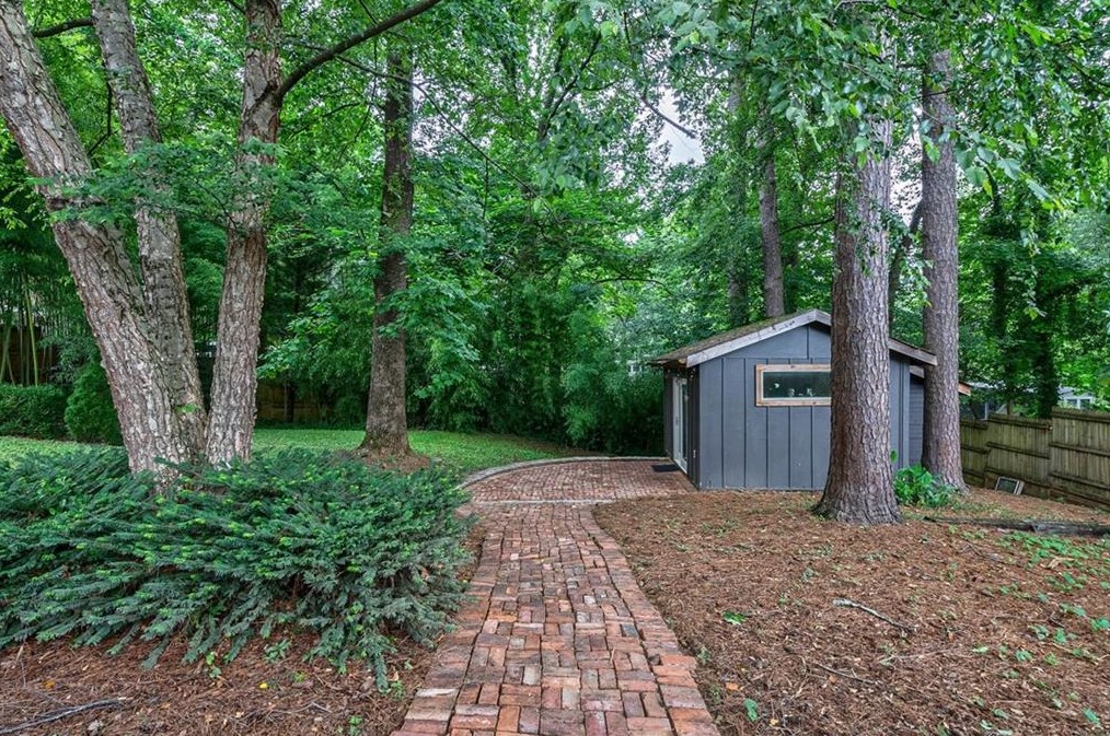 3676 Northlake Dr, Atlanta GA 30341 exterior