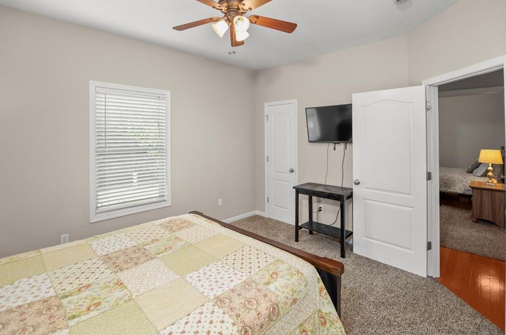 271 Peachtree Ln, Calhoun GA 30701-4392 exterior