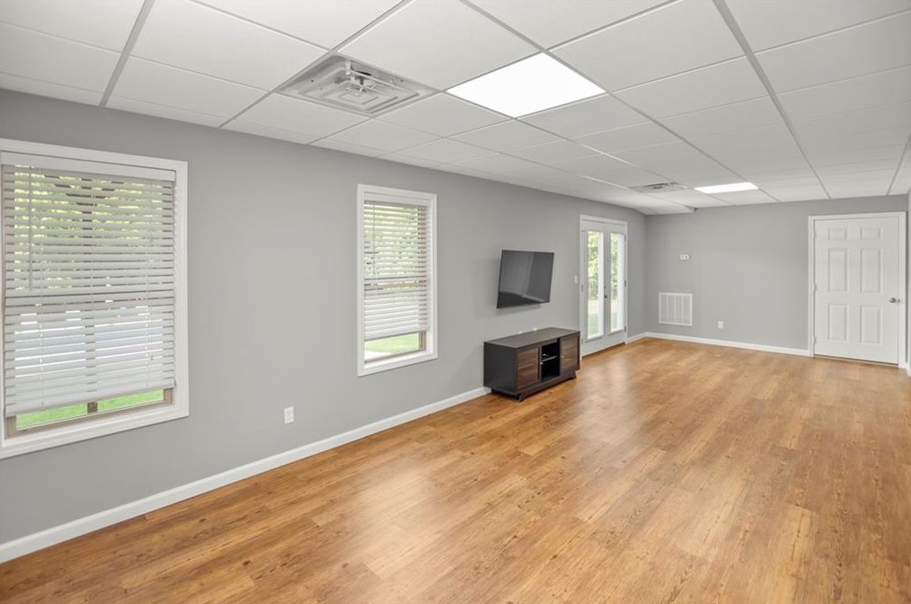 271 Peachtree Ln, Calhoun GA 30701-4392 exterior