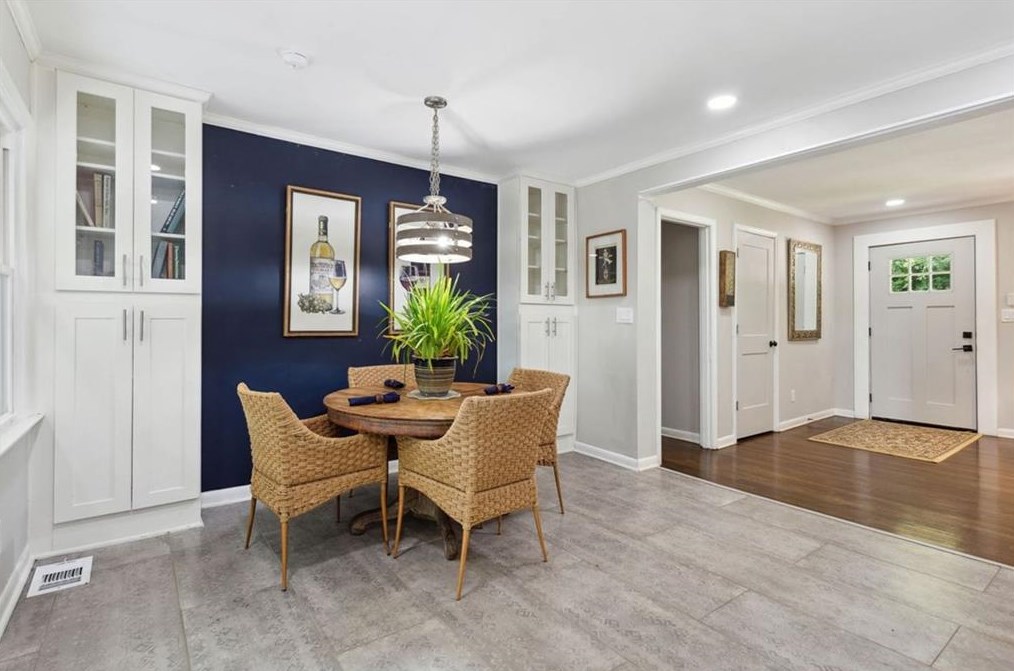 3801 Kingswood Dr, Decatur GA  30032-1716 exterior