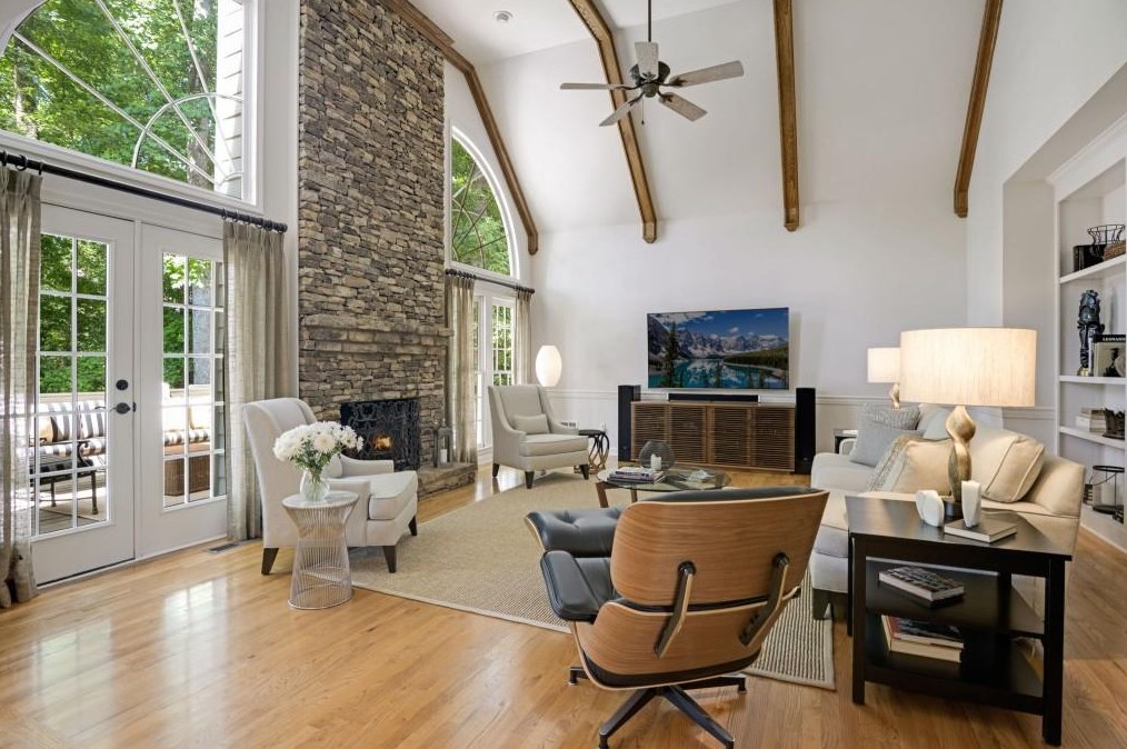 385 Overhill Bnd, Alpharetta GA 30005-8972 exterior