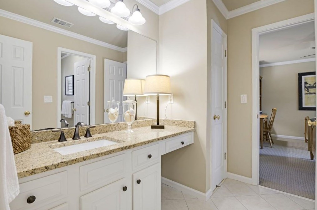 385 Overhill Bnd, Alpharetta GA 30005-8972 exterior