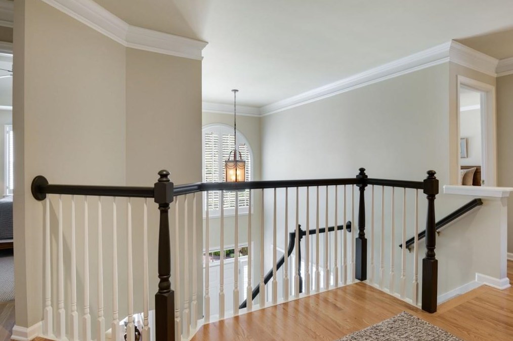 385 Overhill Bnd, Alpharetta GA 30005-8972 exterior