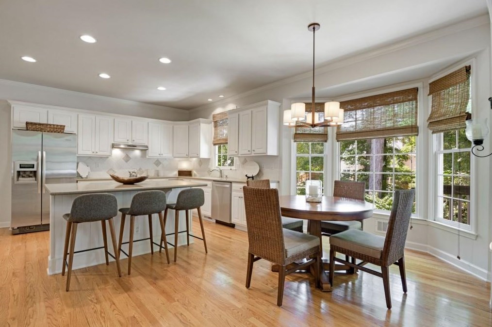 385 Overhill Bnd, Alpharetta GA 30005-8972 exterior