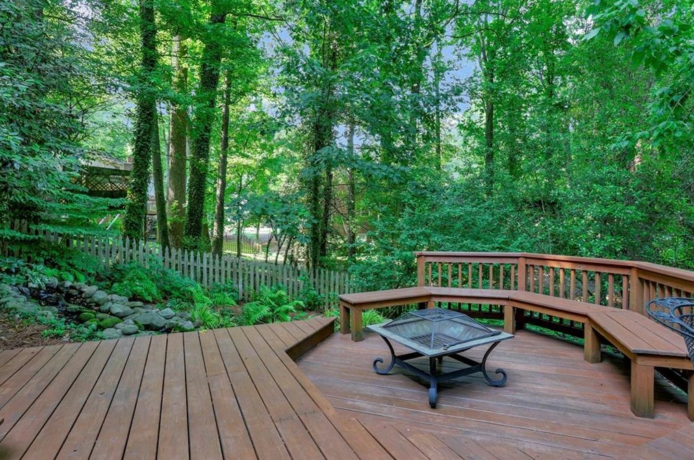 5282 Vernon Lk Dr, Atlanta GA 30338-3517 exterior