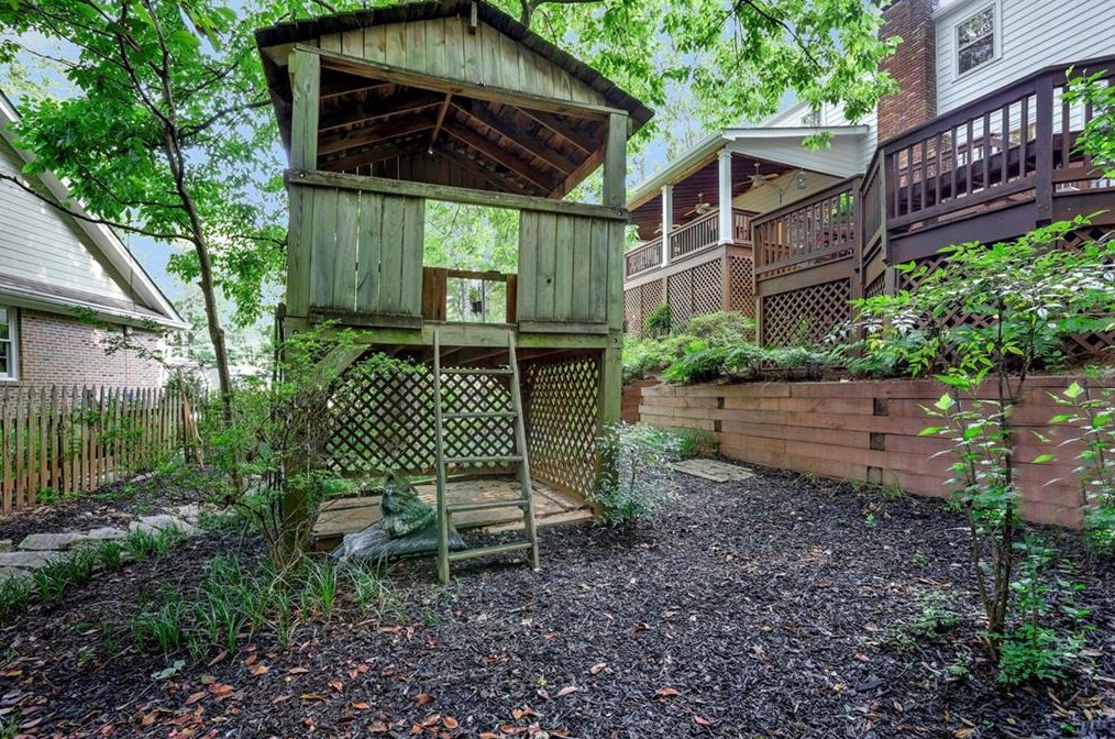 5282 Vernon Lk Dr, Atlanta GA 30338-3517 exterior