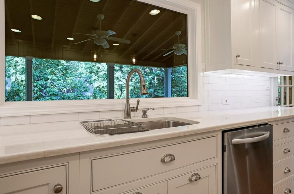 5282 Vernon Lk Dr, Atlanta GA 30338-3517 exterior