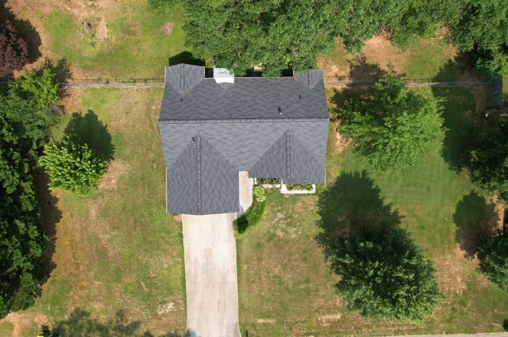 884 Whispering Way, Winder GA  30680-1428 exterior