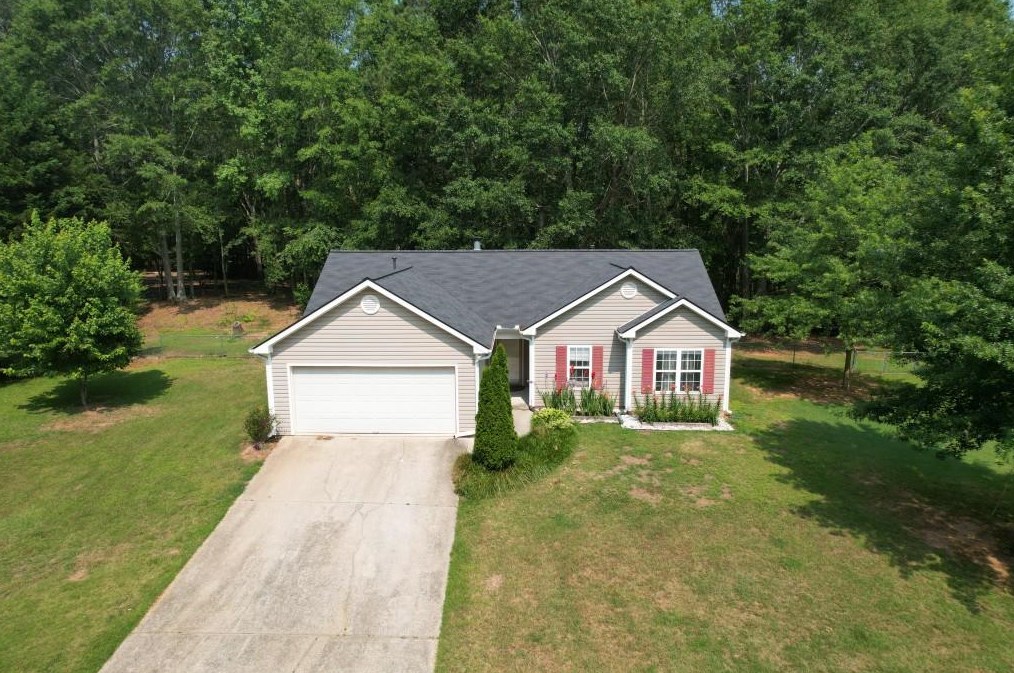 884 Whispering Way, Winder GA  30680-1428 exterior