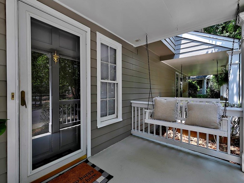 2790 Farmstead Rd, Smyrna GA  30080-2620 exterior