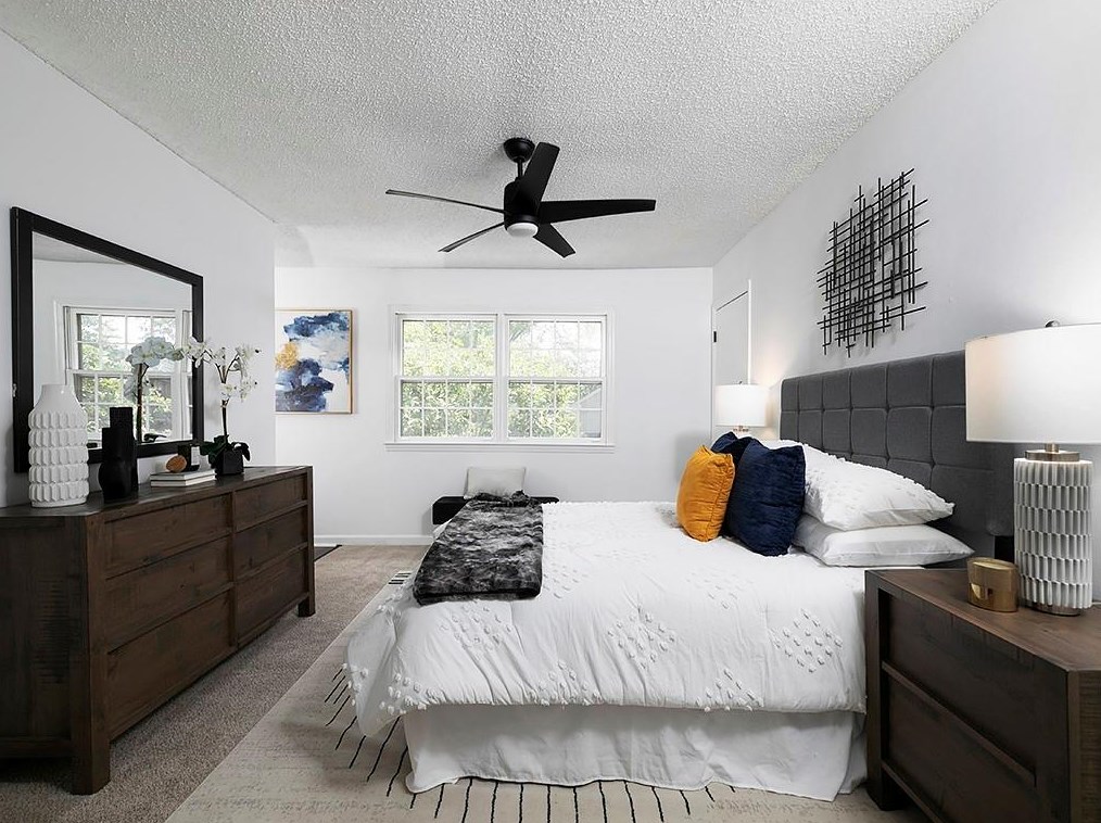 2790 Farmstead Rd, Smyrna GA  30080-2620 exterior