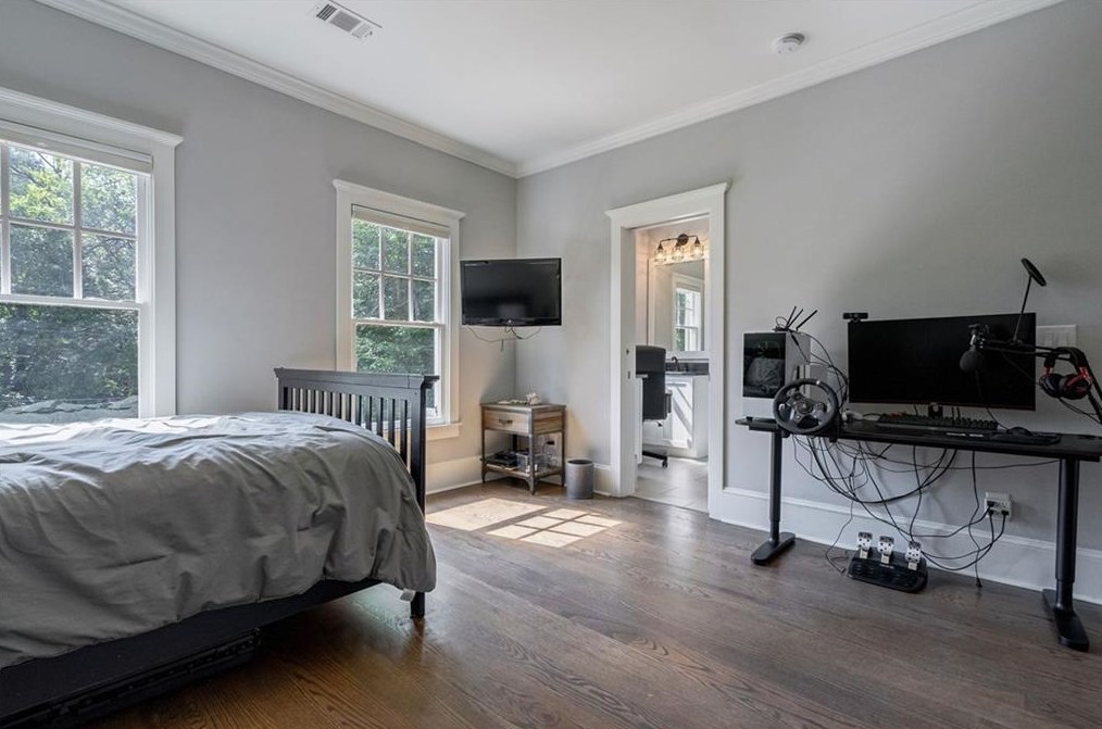 4092 Navajo Trl, Atlanta GA  30319-1552 exterior