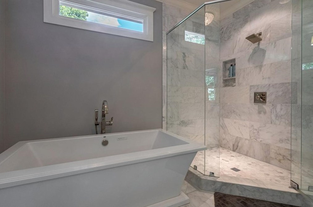 4092 Navajo Trl, Atlanta GA  30319-1552 exterior