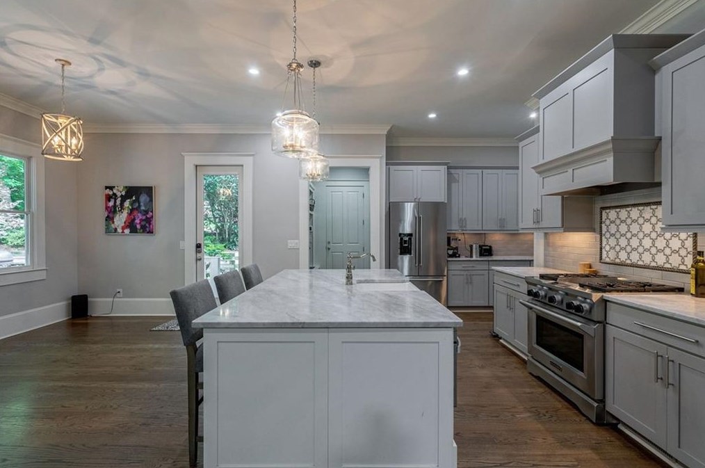 4092 Navajo Trl, Atlanta GA  30319-1552 exterior