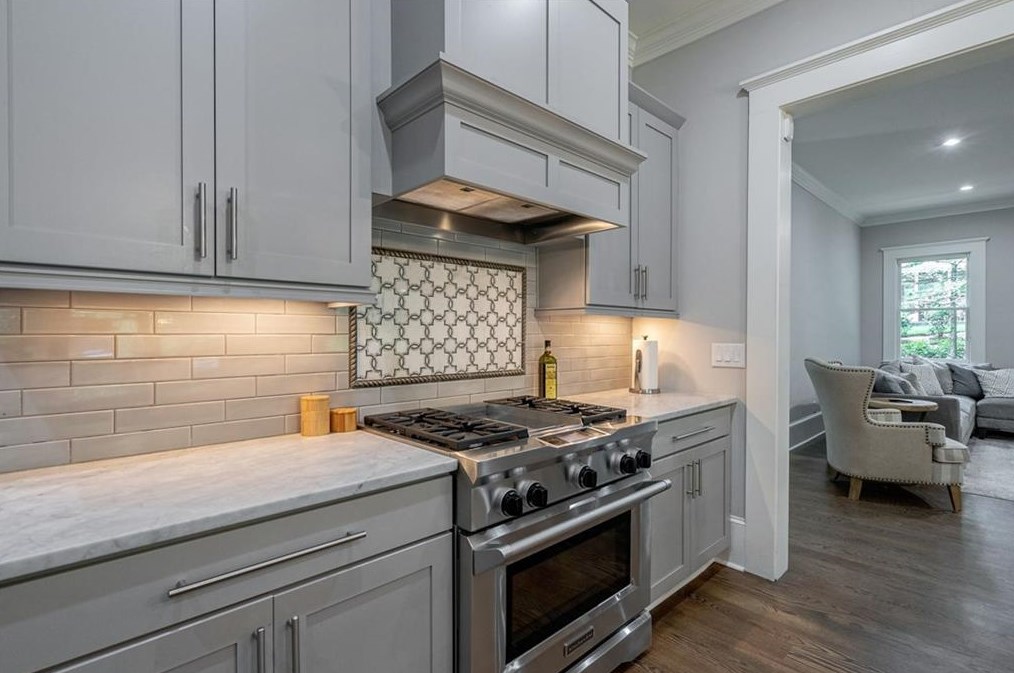 4092 Navajo Trl, Atlanta GA  30319-1552 exterior